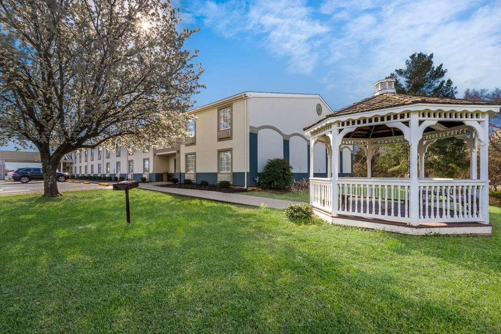 Quality Inn University Area Farmville Exterior foto